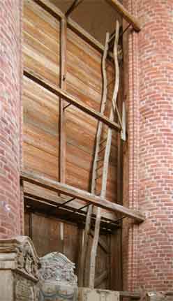 Altarr&uuml;ckseite mit Leiter